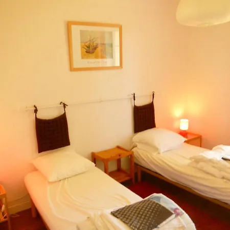 Maison De 6 Chambres Avec Jardin Clos Et Wifi A * 班纳萨克