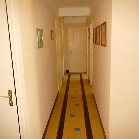 Maison De 6 Chambres Avec Jardin Clos Et Wifi A 班纳萨克